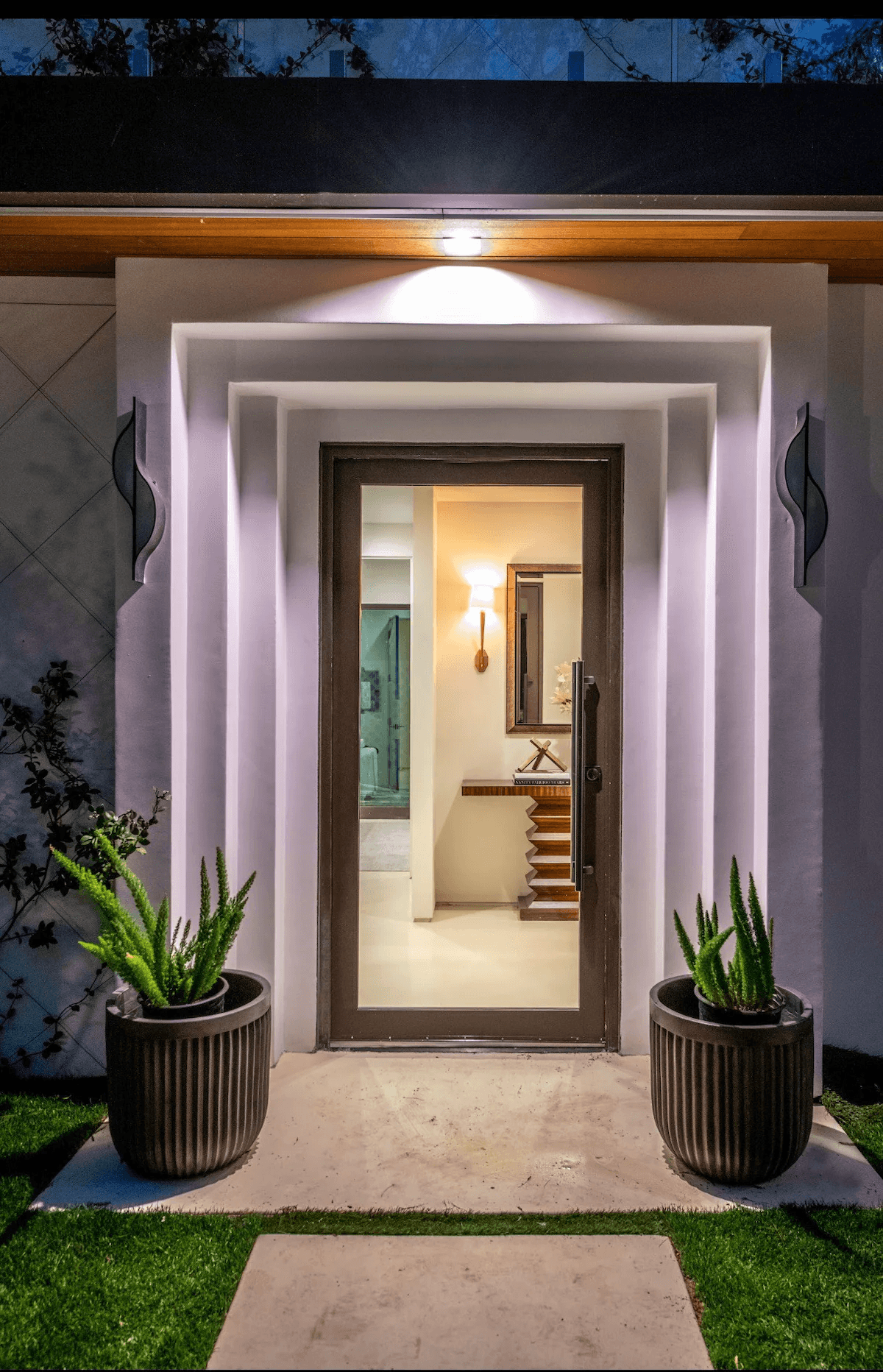 Hollywood Regency Villa - Image 35