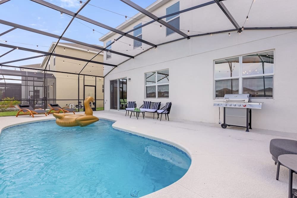 Modern Family Home - Image 1