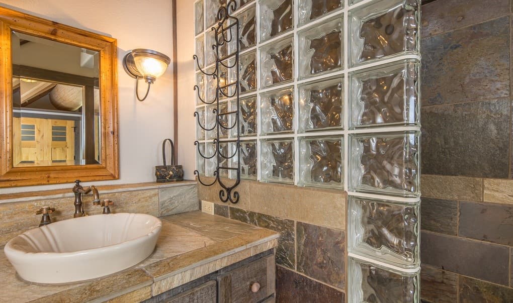 Upper Beehive Basin - Image 34