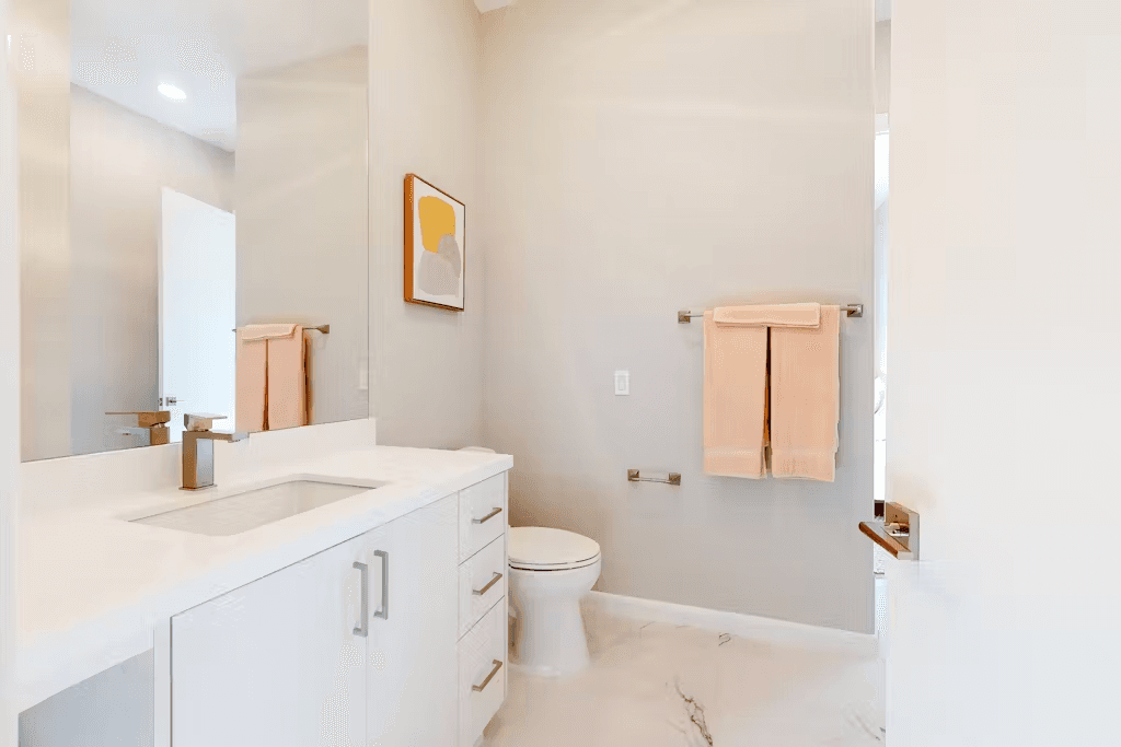 Dolphin Beach House - Image 14