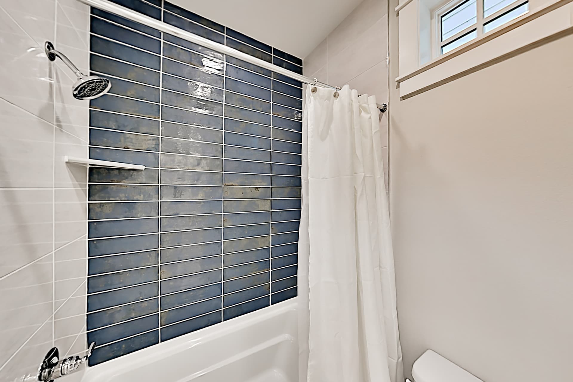 Crab Manor - Image 13