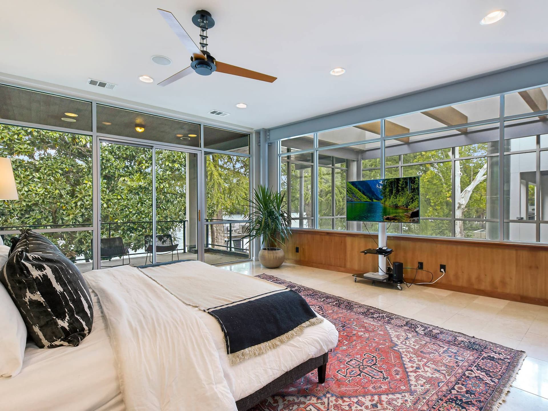 Emerald on Lake Austin - Image 50