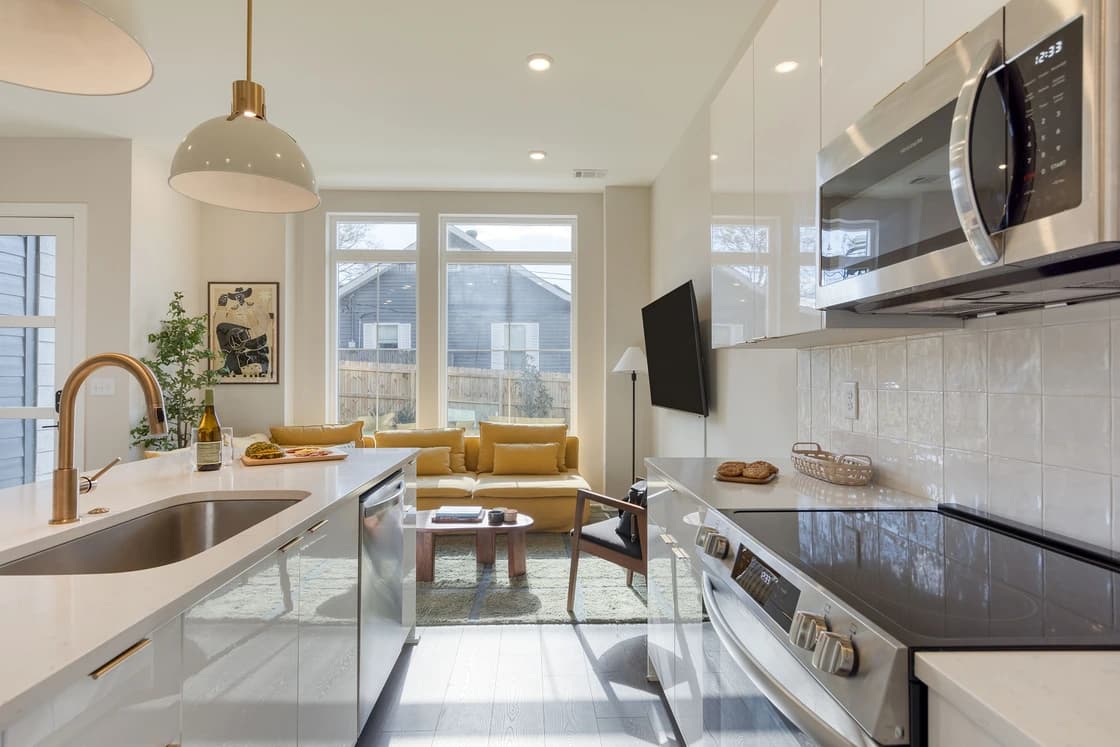 98 Degrees - Image 7