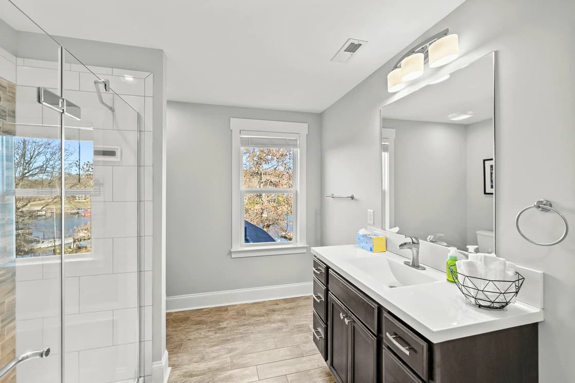 Dock Days - Image 34