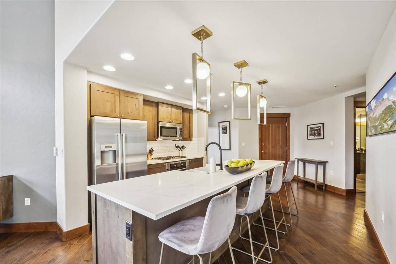 One Ski Hill Place #8424 - Image 8