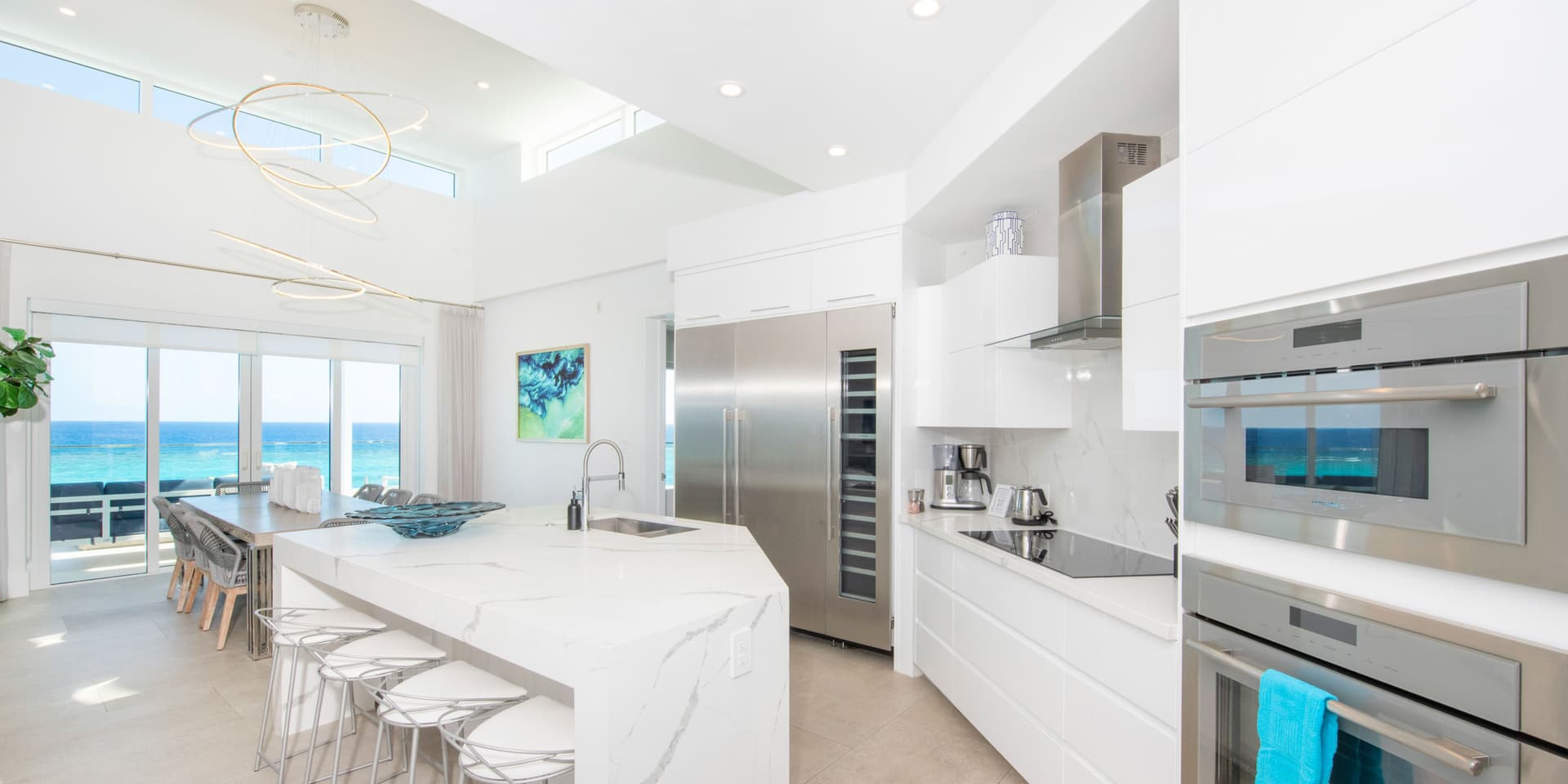 Azure Horizon Retreat - Image 3