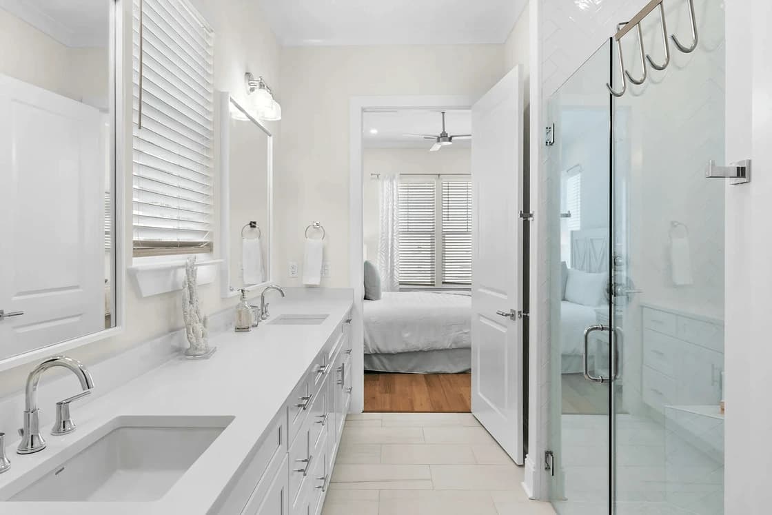 Emerald Escape - Image 9