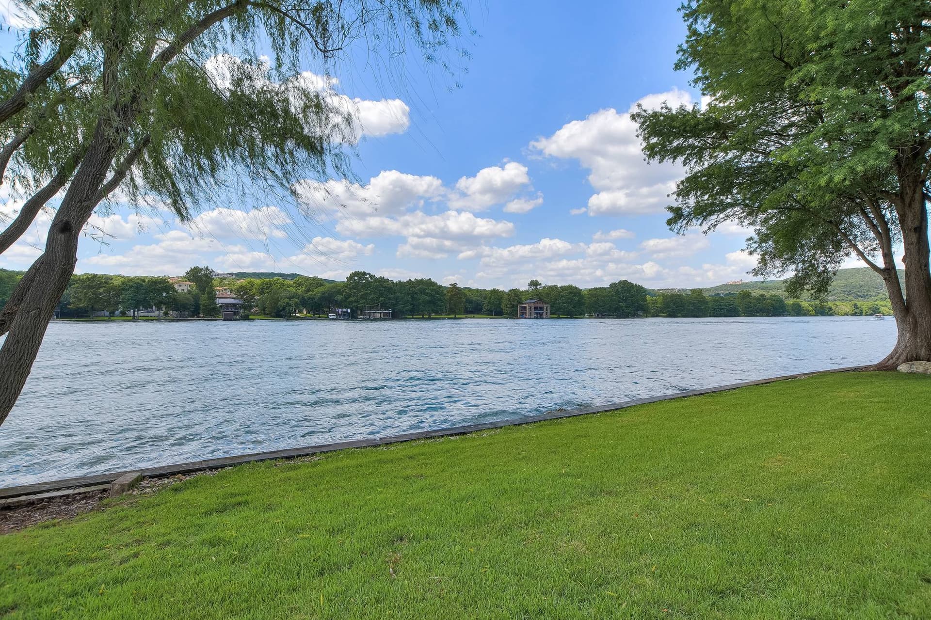 Casa Paradiso on Lake Austin - Image 39