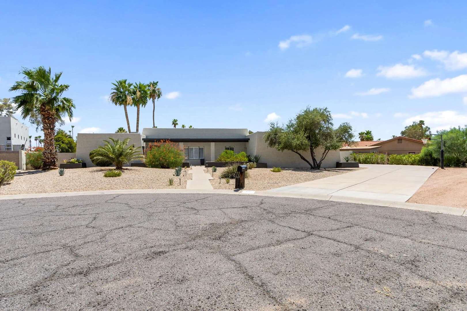Scottsdale Adobe Modern - Image 68