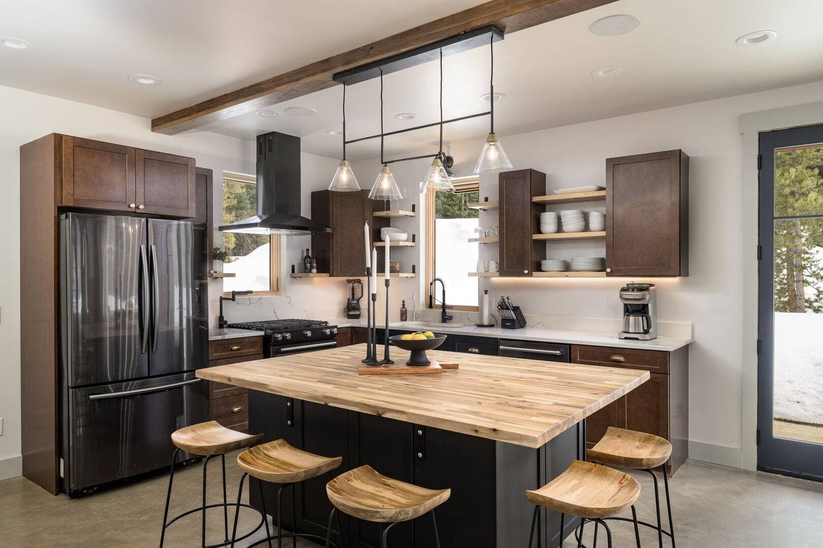 Mountain Manor - Image 8