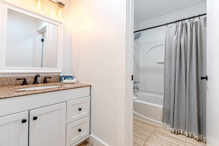 Bayou Townhome - Image 21