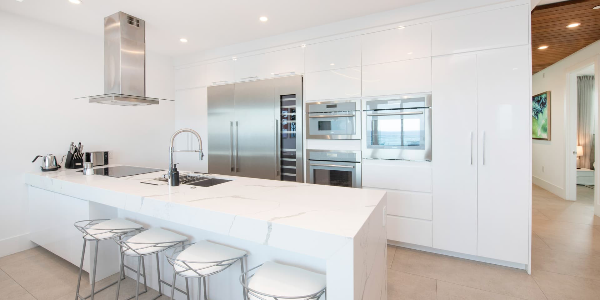 Seabreeze Penthouse Haven - Image 3