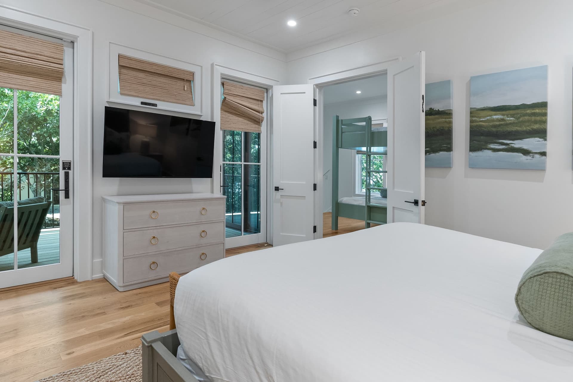 Shore To Have Fun - Image 34