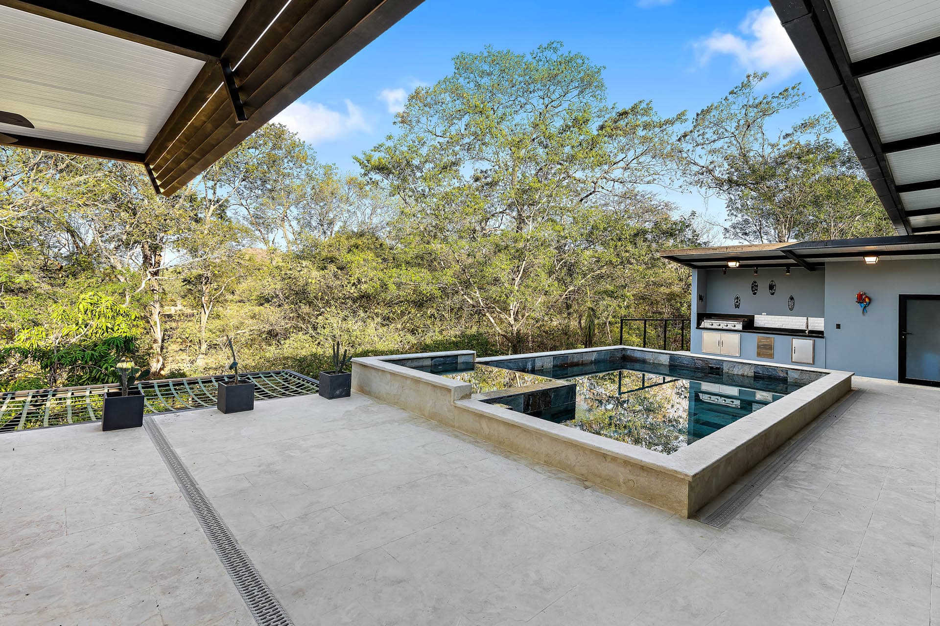 Mansion Elena - Image 3