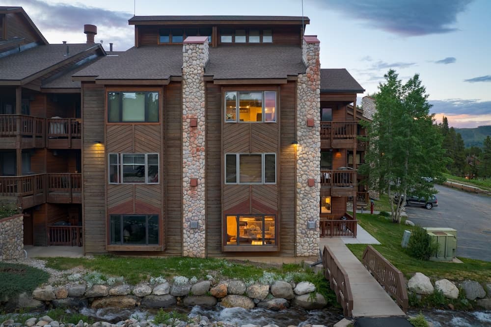 Snowflake Townhome - Image 1