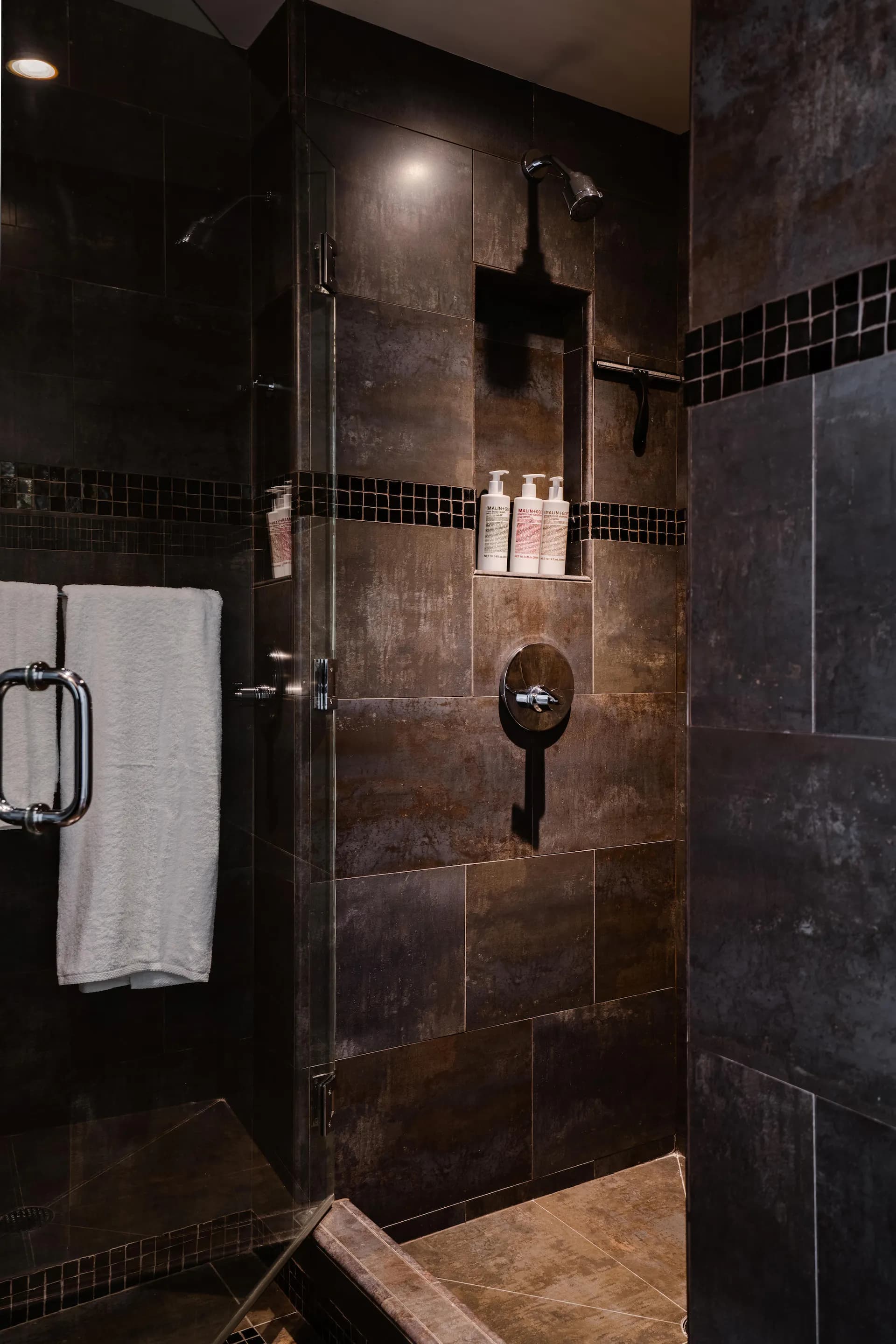 Gotham House II - Image 12