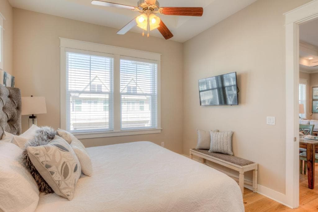 Sandpiper - Image 11