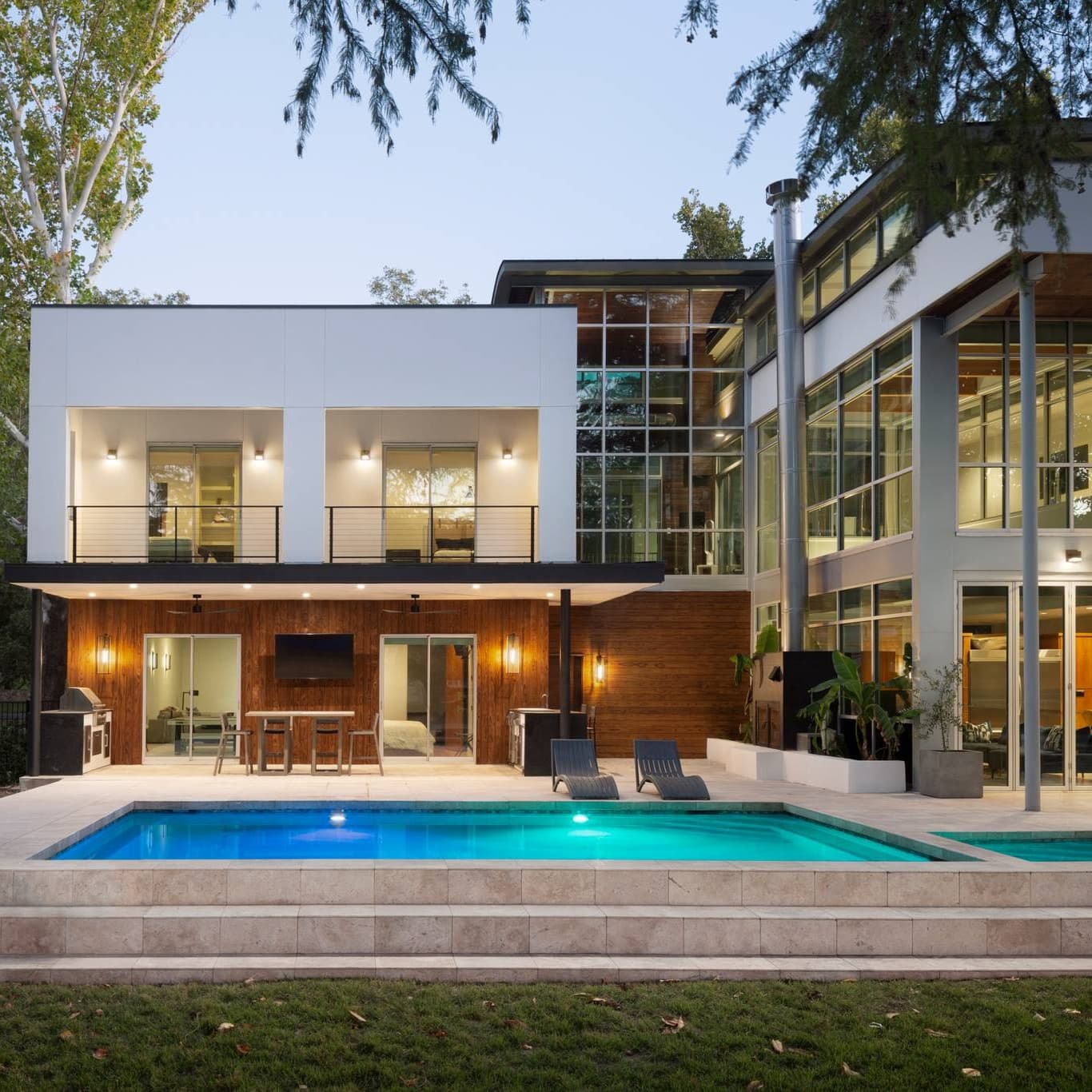 Emerald on Lake Austin - Image 1