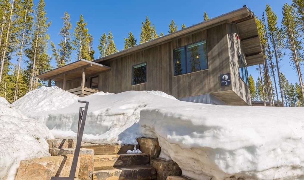 Lake Cabin #11 - Image 30