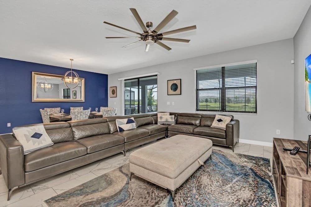 Parkside Collective - Image 1