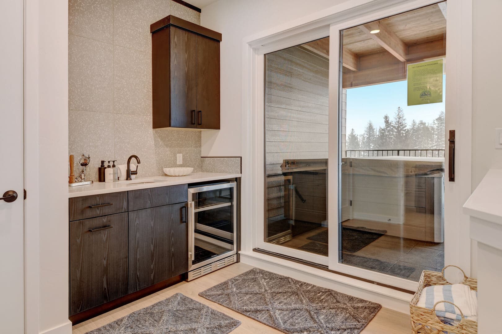 Arrow Luxury Loft #219 - Image 7