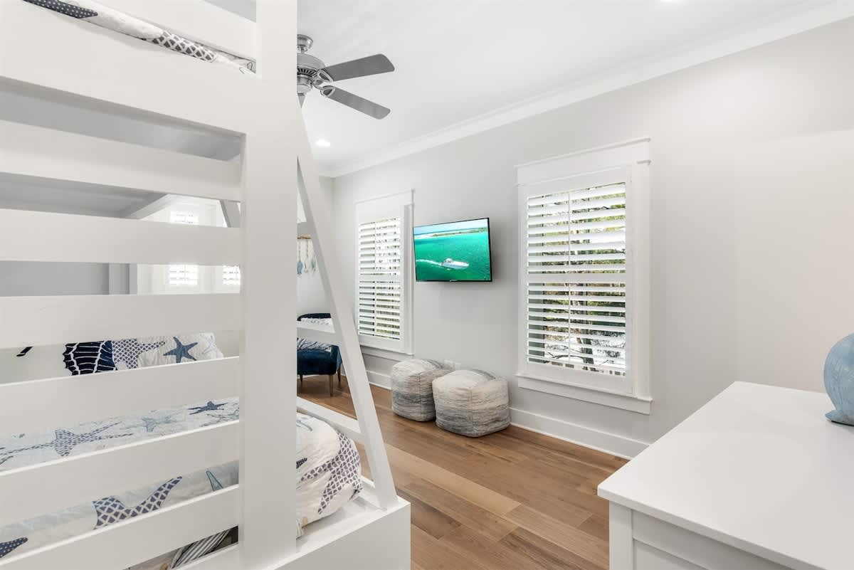 Crab House - Image 22