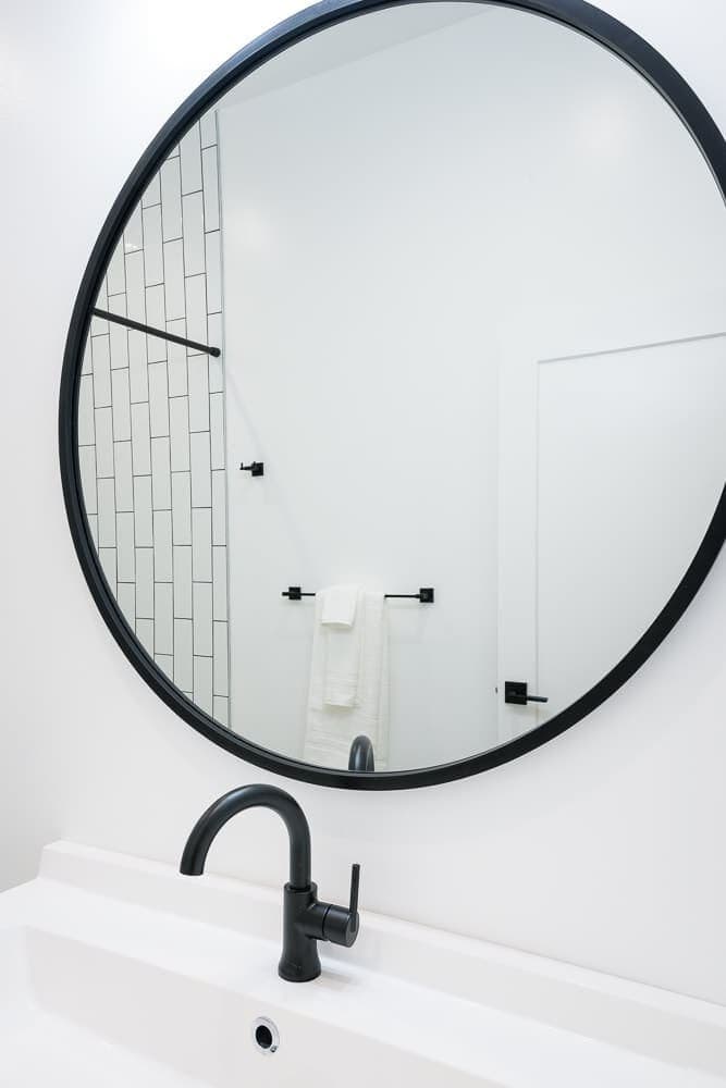 Vibrant Nook - Image 8