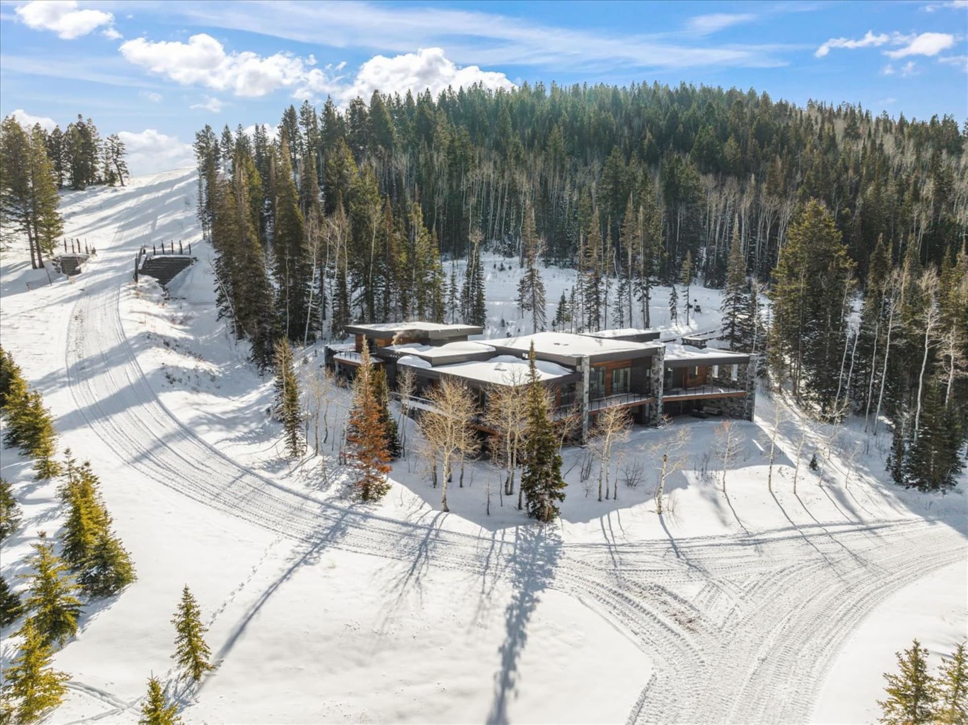 Quicksilver Haus - Image 27