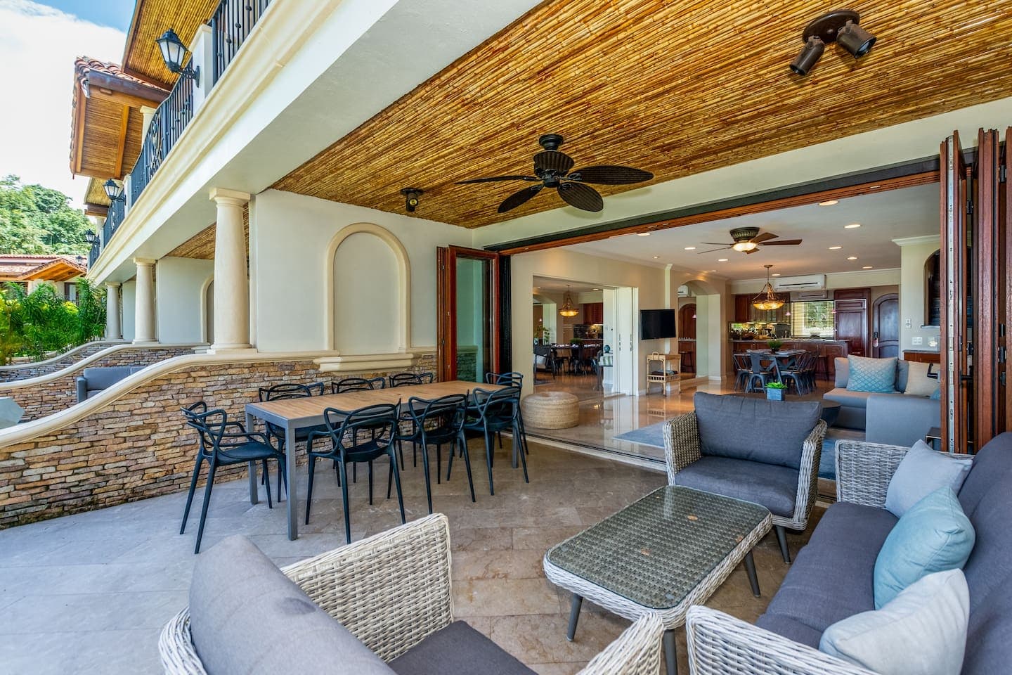 Flamingo Residence - Image 2