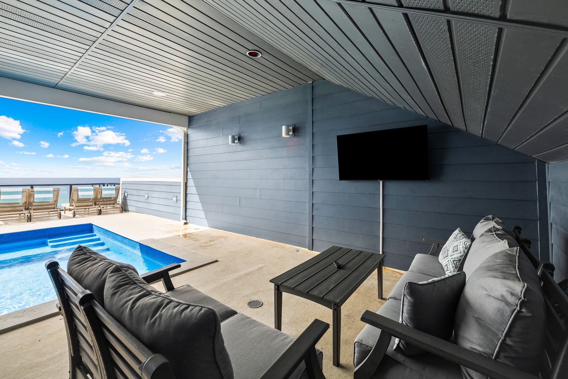 Beachside Haven - Image 42