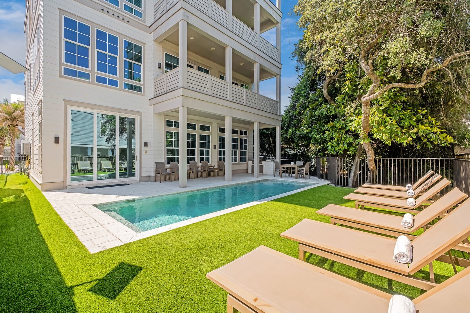 Dogwood Lookout - Image 1