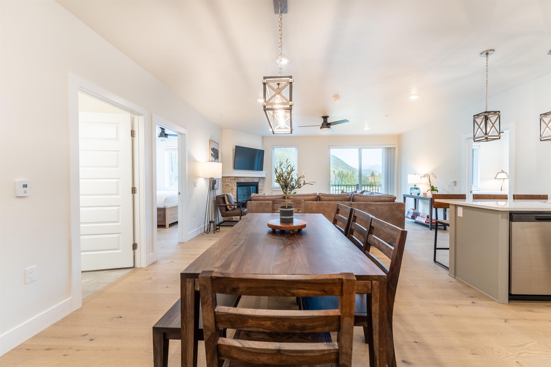 Mountain Mirage Escape - Image 14