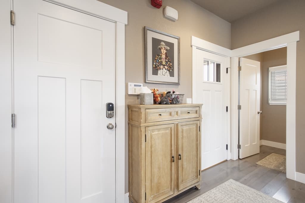 Sunset Summit Townhome - Image 11