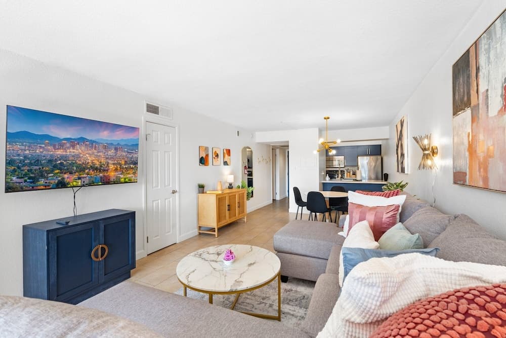 Maya Motel - Image 4