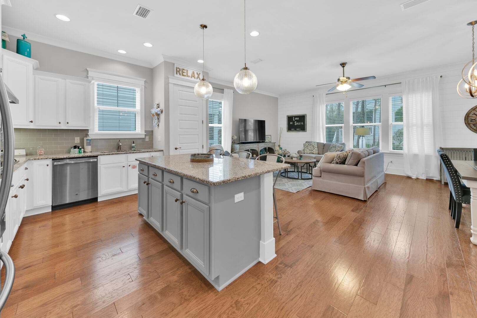 Luna De Soleil - Image 13