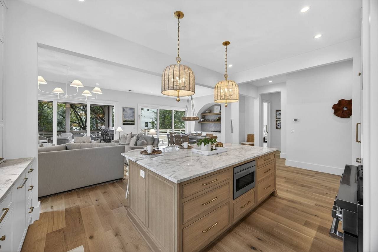 Cameron Coastal Retreat - Image 13