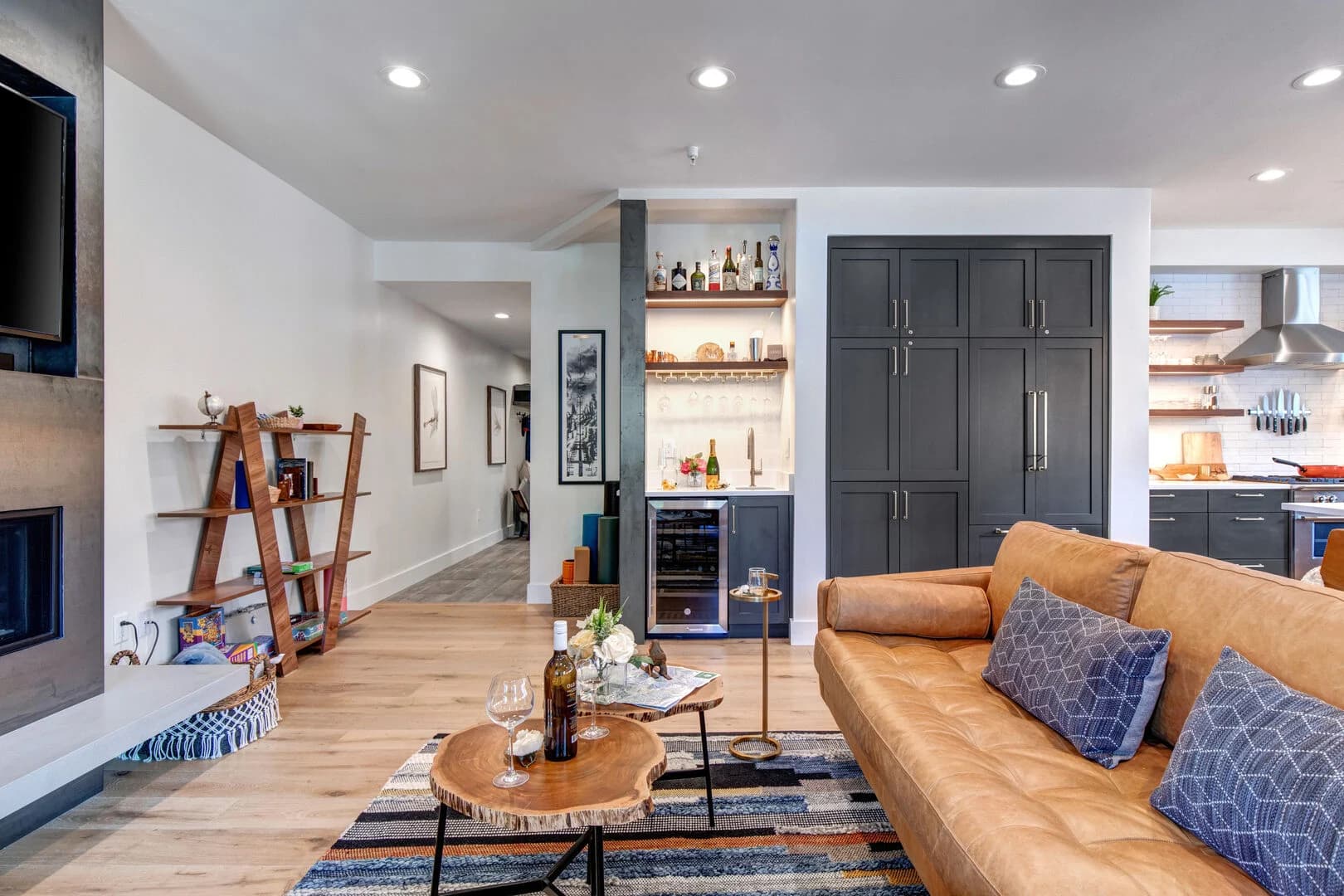 Black Bear Residence - Image 8