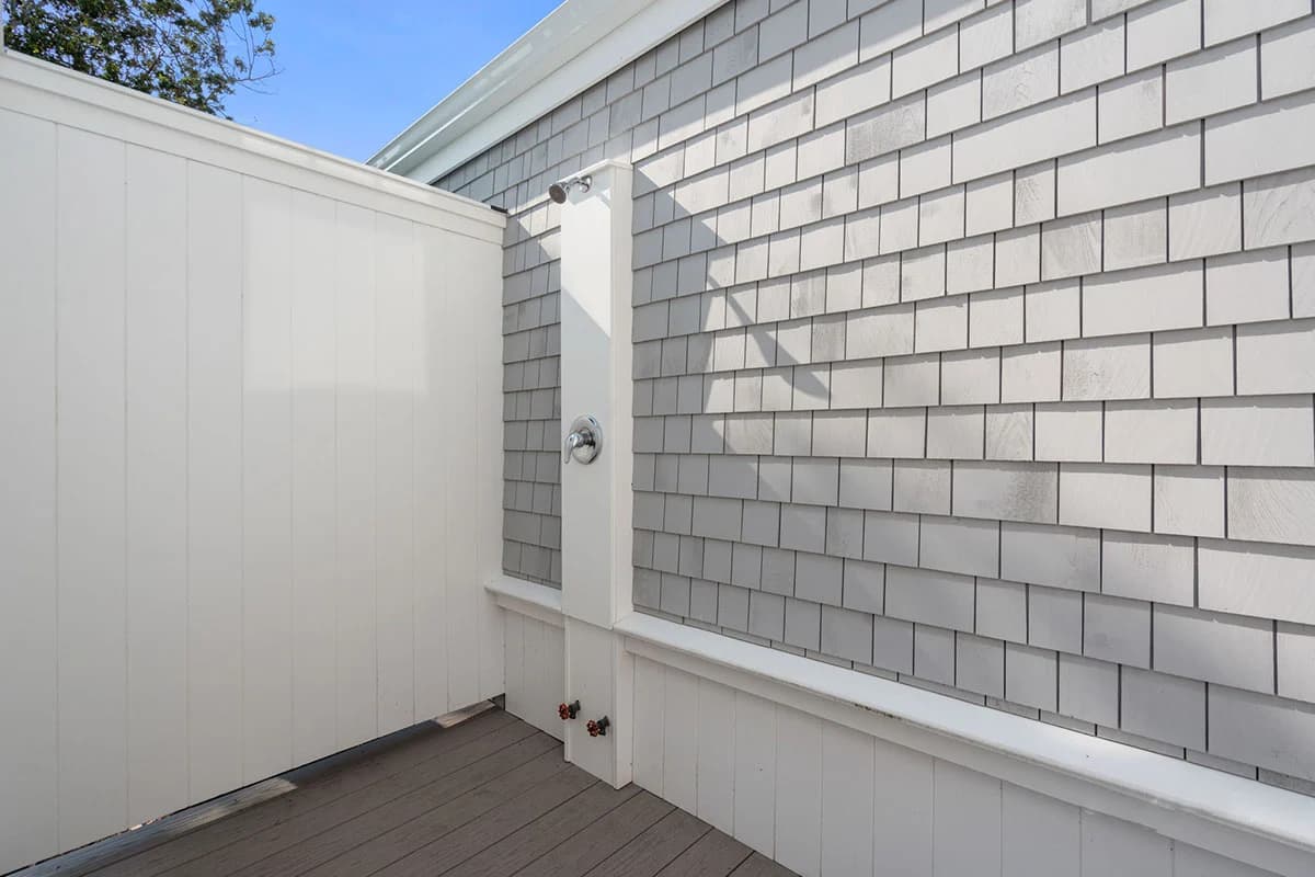 Summer House Too - Image 27