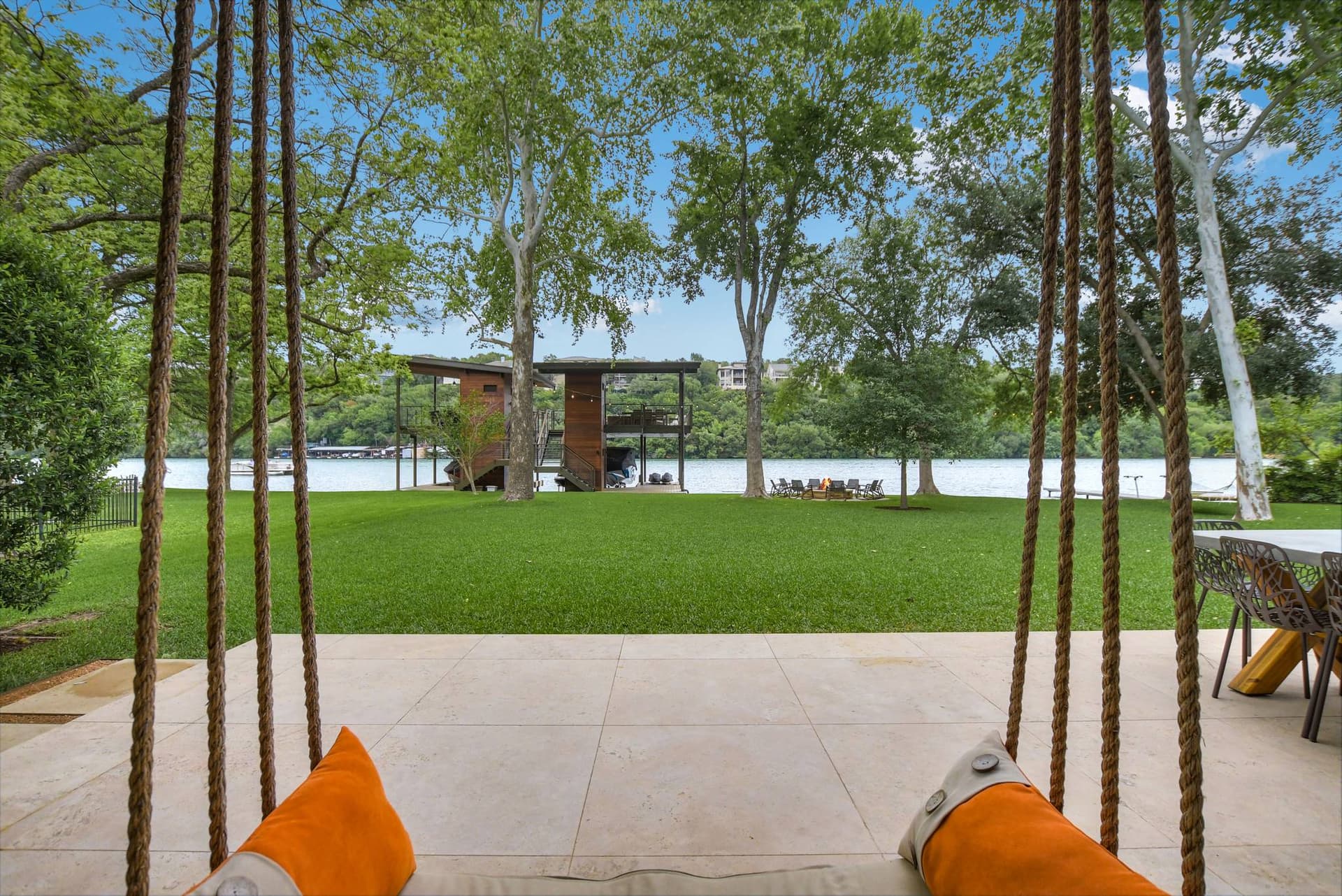 Lakeside on Lake Austin - Image 32