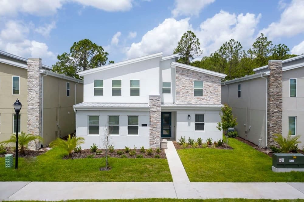 Royal Crown - Image 53