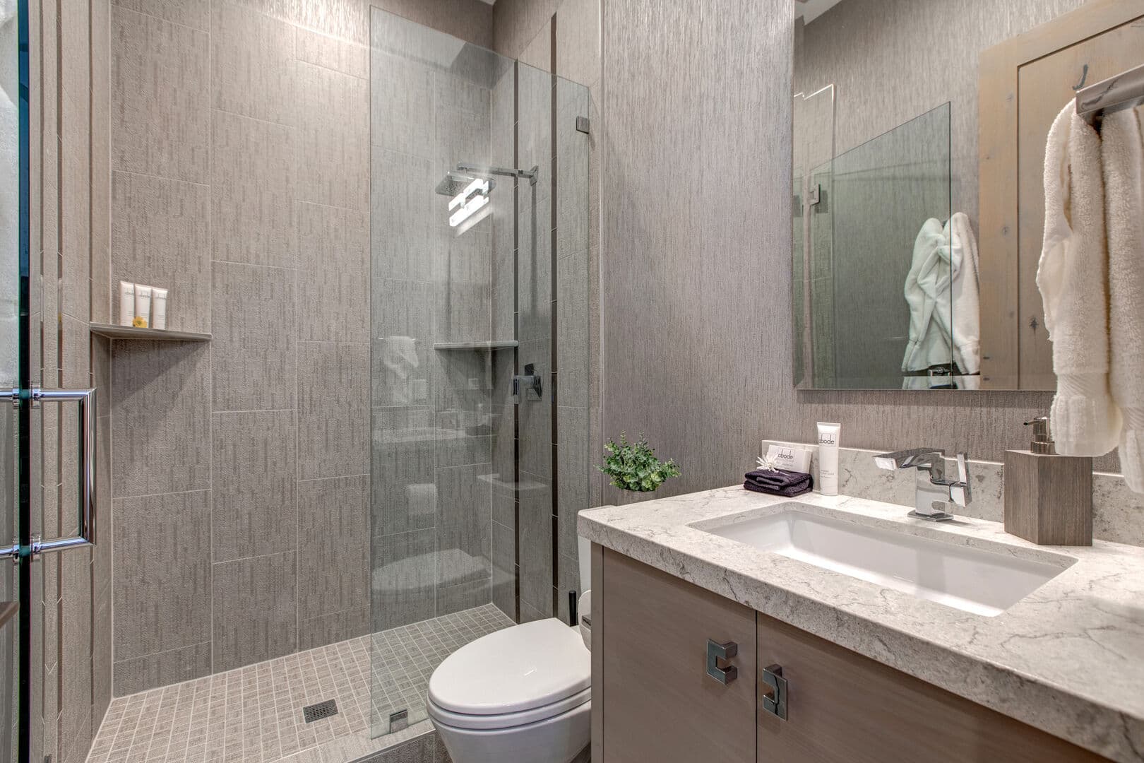 Kings Crown - Image 39