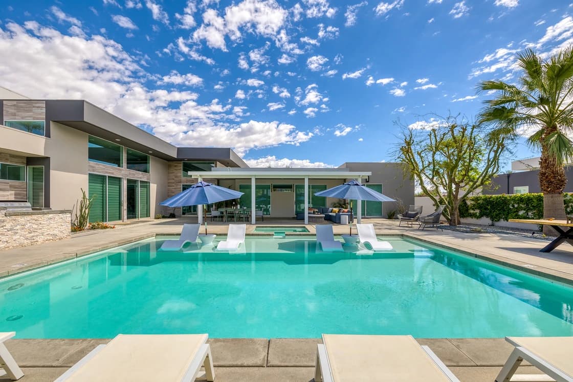 Polo Villa Halo - Image 68