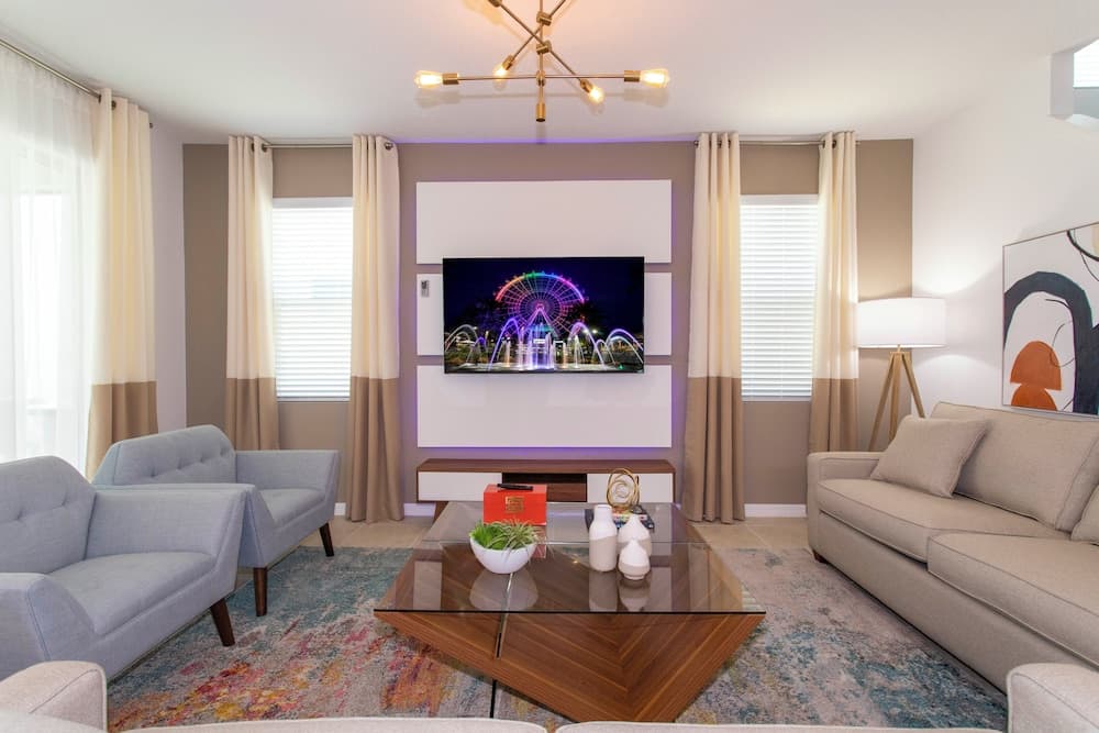 Amelia Villa #8991 - Image 1