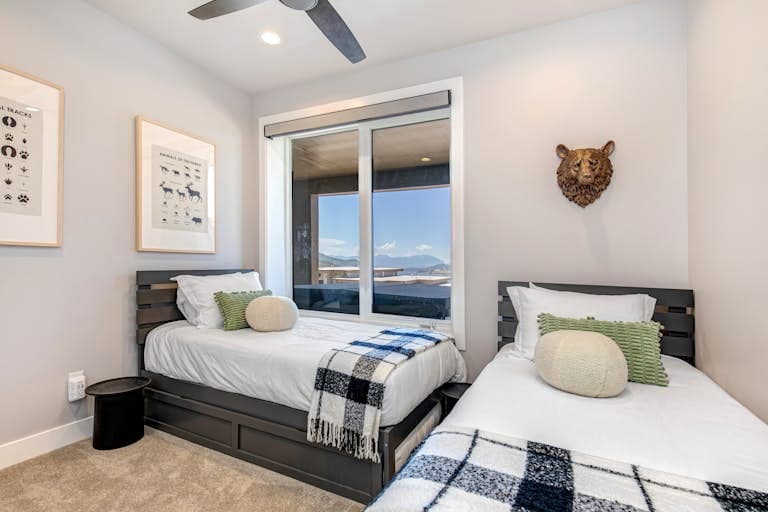 On Top of the Mountains - Image 21