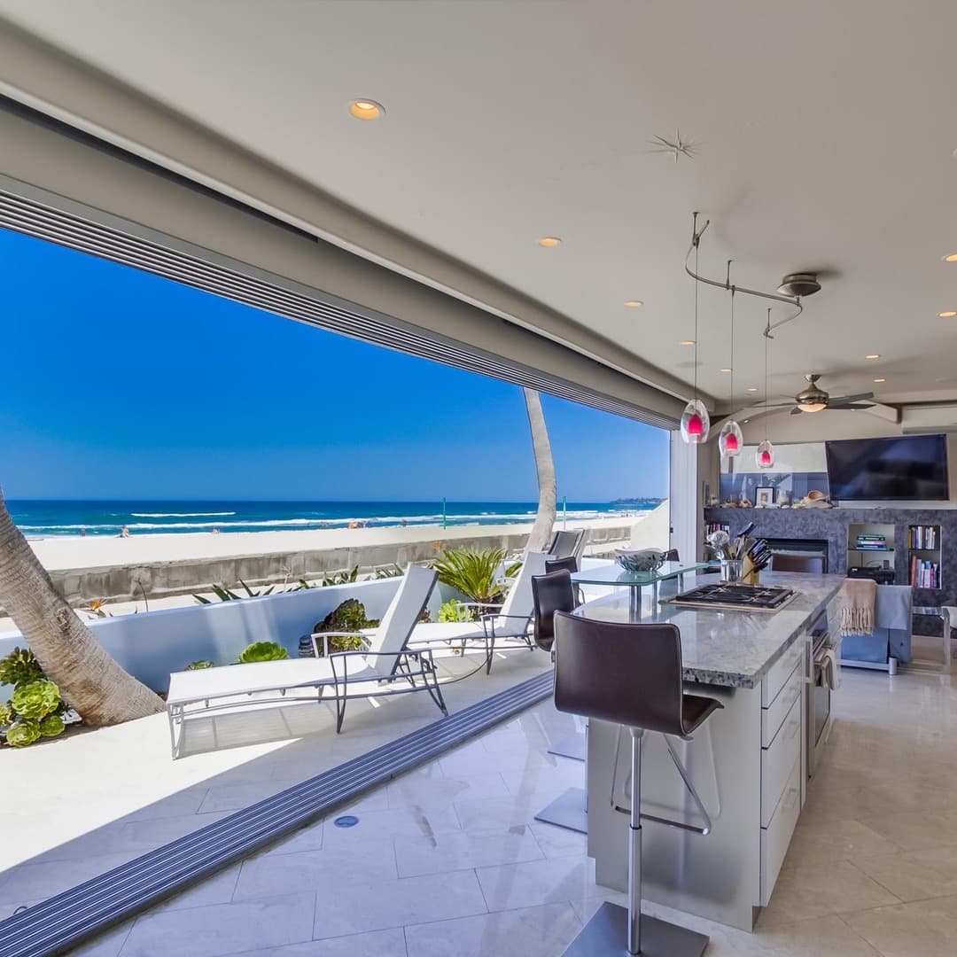 Liquid Blue Home - Image 41