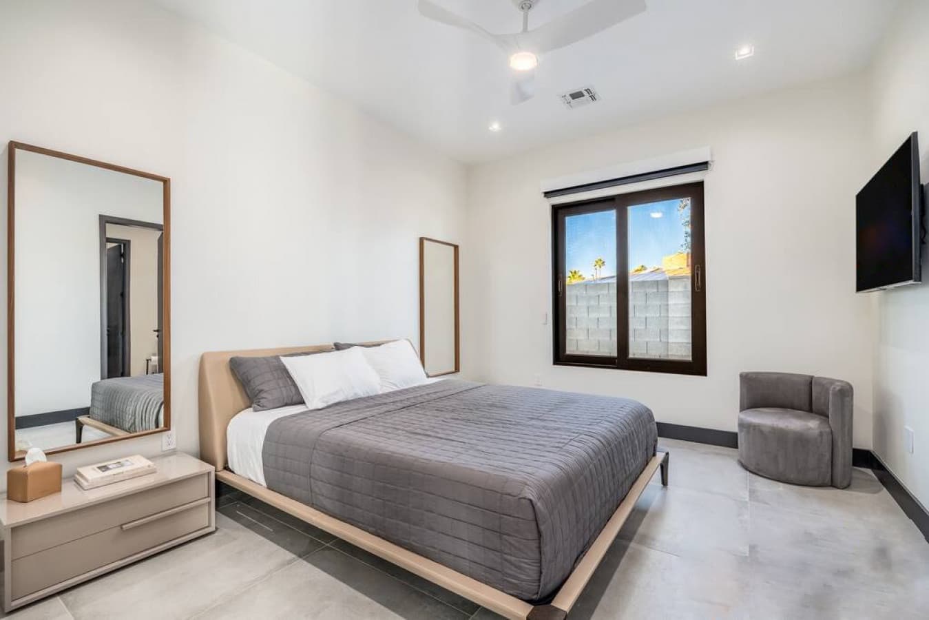 Scottsdale Desert Paradise - Image 36