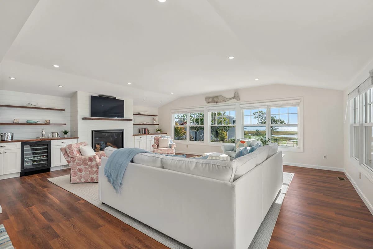 Summer House Too - Image 7