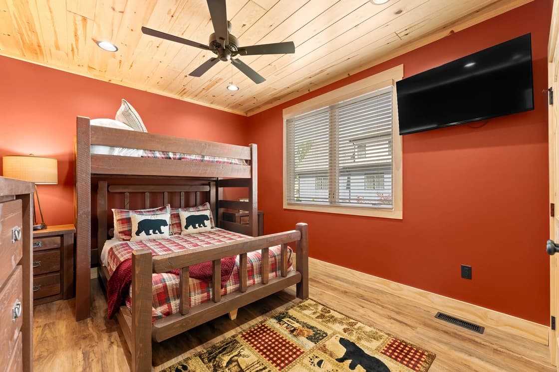 Lakefront Serenity Lodges - Image 31