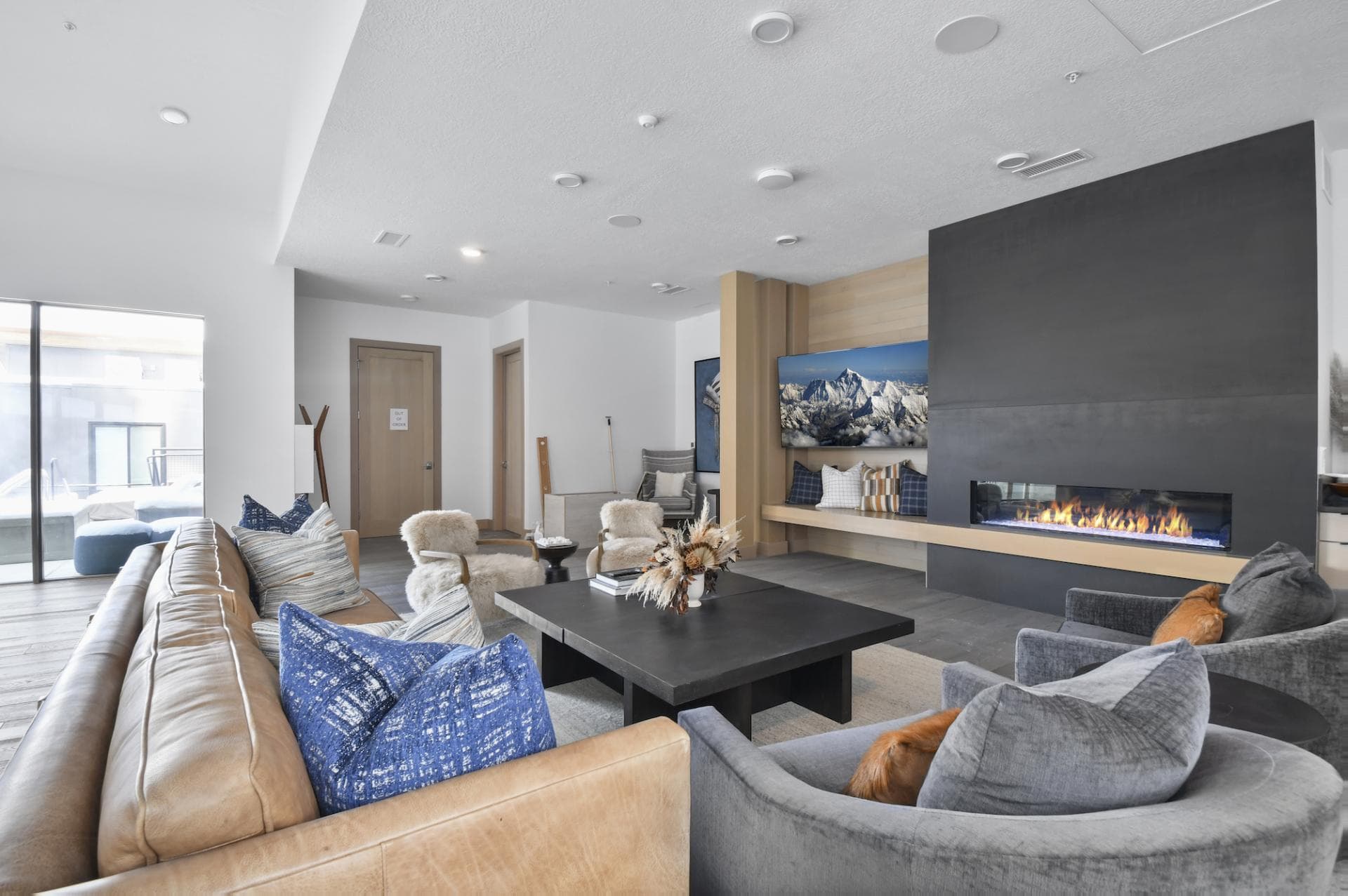 King's Crown - Image 32