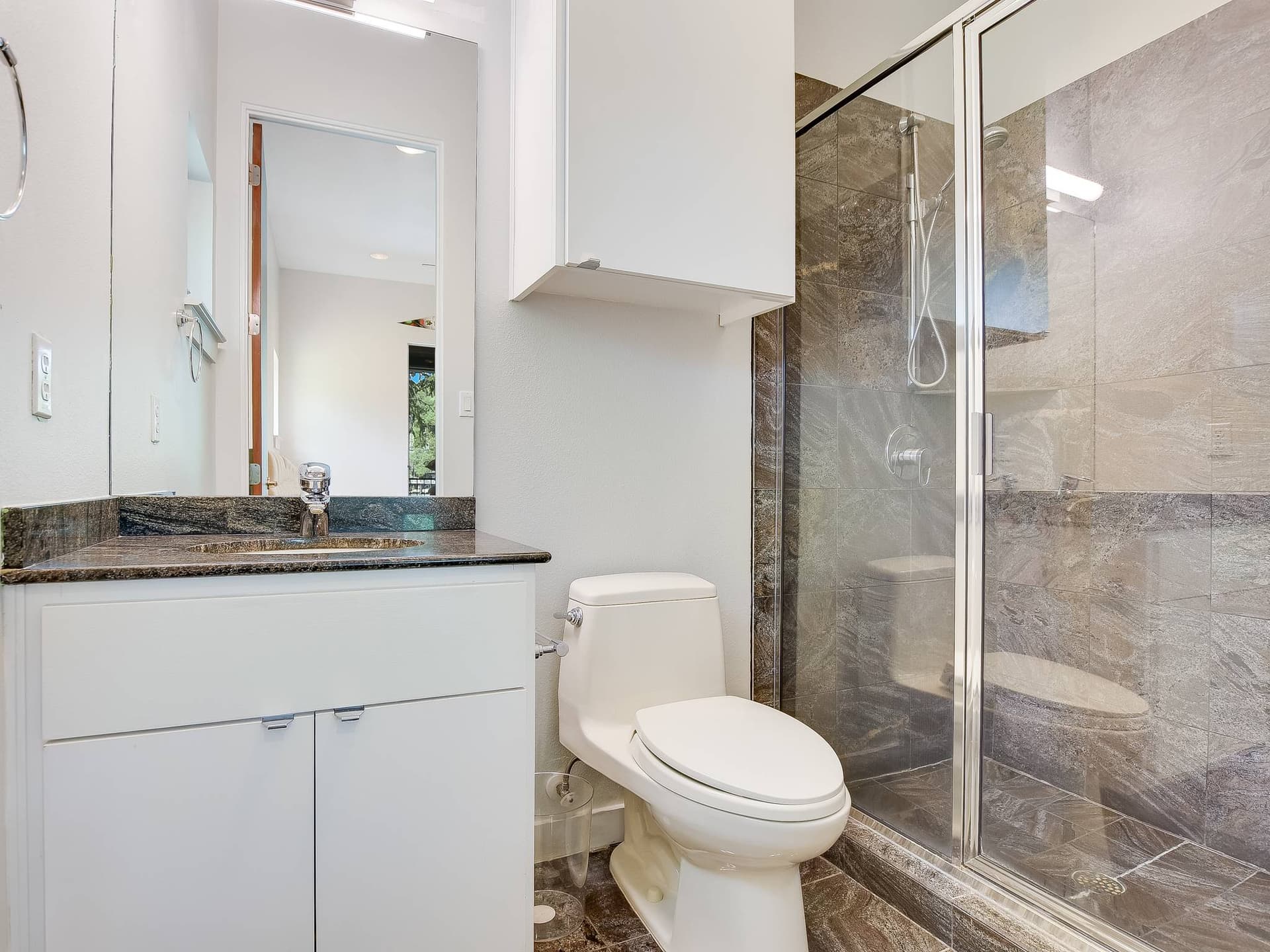 Emerald on Lake Austin - Image 59